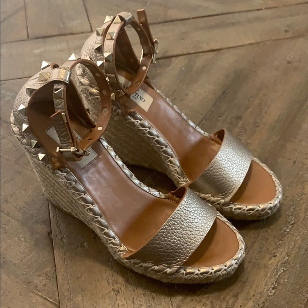 Valentino Garavani Rockstud Espadrille Wedges